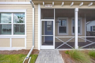 7018 Saona CT in Naples, FL - Building Photo - Building Photo