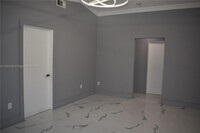 2503 W 71st Pl in Hialeah, FL - Building Photo - Building Photo