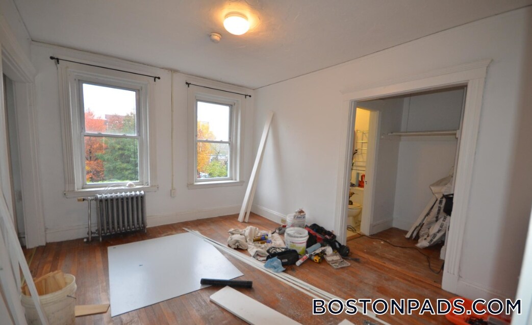 231 Park Dr in Boston, MA - Building Photo