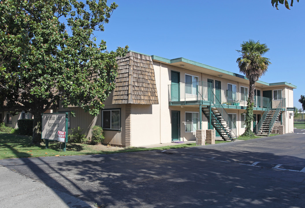 Kettleman Court Apartments in Lodi, CA - Building Photo