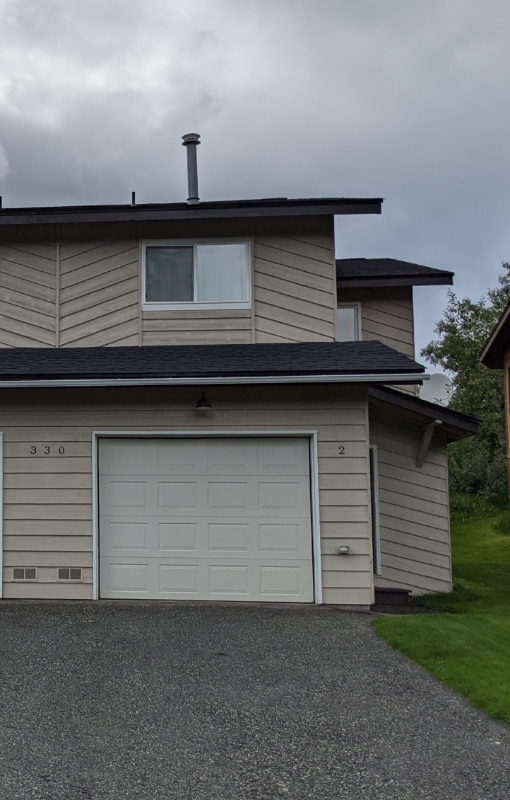 330 Beulah Cir in Anchorage, AK - Building Photo - Building Photo