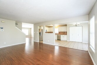 11940 Jesterwood Dr in Fishers, IN - Foto de edificio - Building Photo