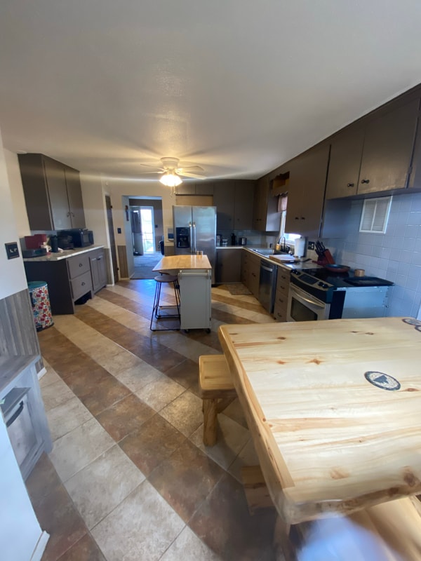 property at 909 N 7th St