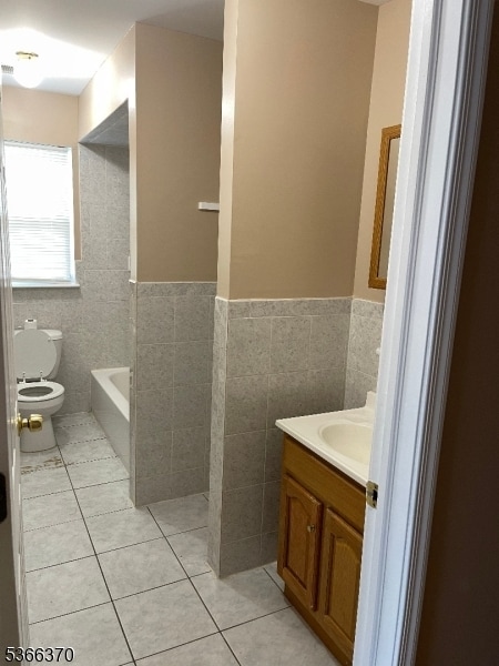 property at 18 Lisa Ct