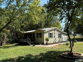 14286 Williams Rd in Athens, AL - Building Photo