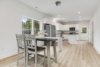 1025 Frye St in Waynesboro, VA - Foto de edificio - Building Photo