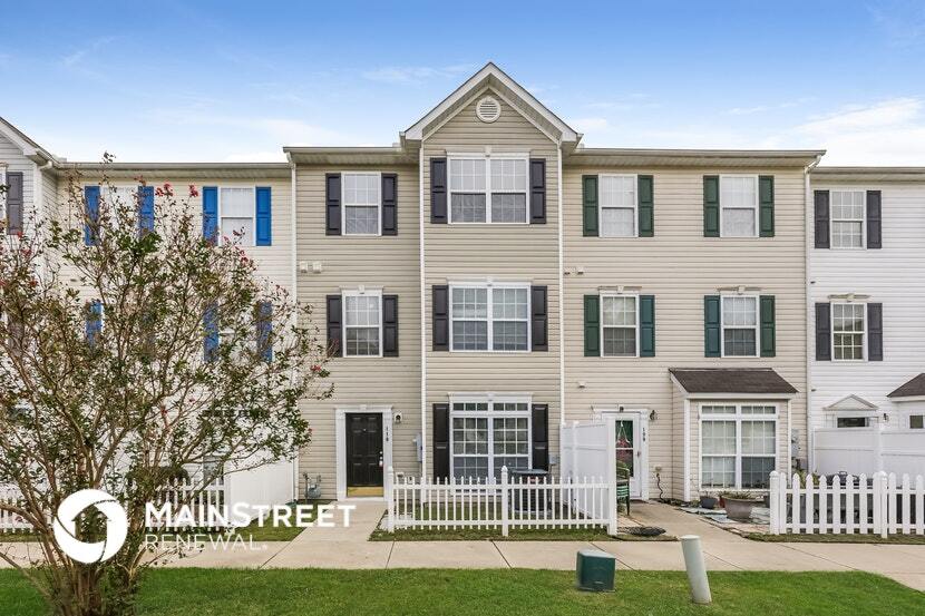 8600 Neuse Landing Ln in Raleigh, NC - Building Photo