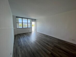 7441 Wayne Ave in Miami, FL - Building Photo - Building Photo