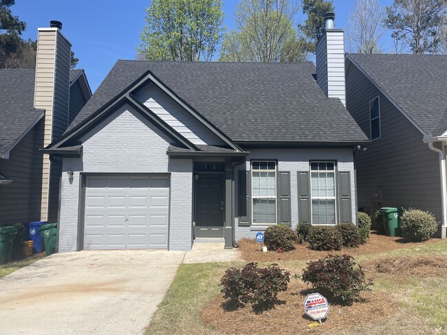 property at 1465 Gates Cir SE