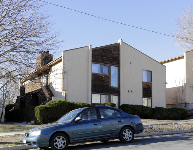 1915 Henderson Ave in Colorado Springs, CO - Building Photo - Building Photo