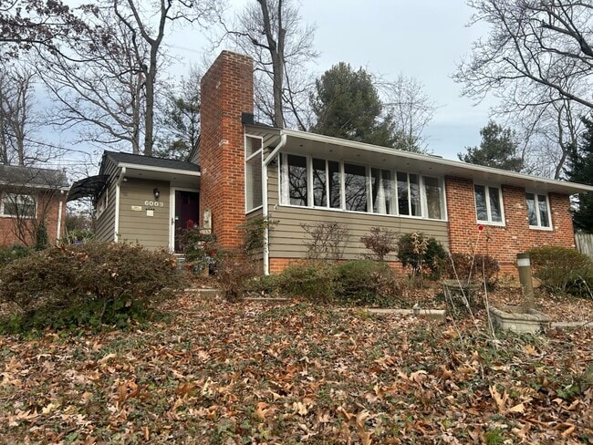 property at 6009 Grosvenor Ln