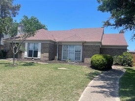 2410 Country Hollow Ln