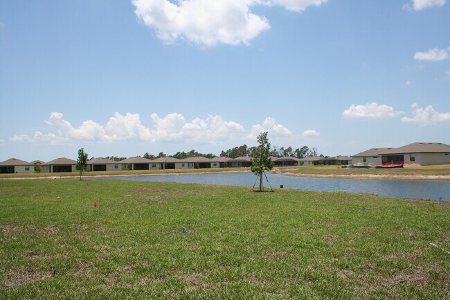 1869 Crossvine Ct in Port Charlotte, FL - Building Photo - Building Photo