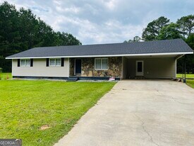 341 Sanders-Davis Rd in Newnan, GA - Building Photo
