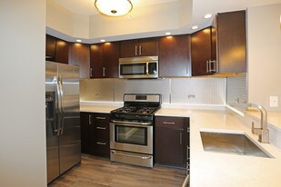 770 Elmwood Apartments in Buffalo, NY - Building Photo