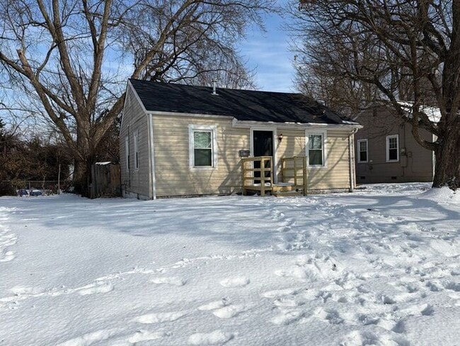 property at 3031 Linwood Ave