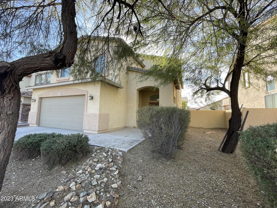 41389 W Cielo Ln in Maricopa, AZ - Building Photo