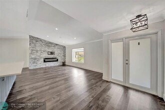 6401 Crossbow Ct in Davie, FL - Foto de edificio - Building Photo