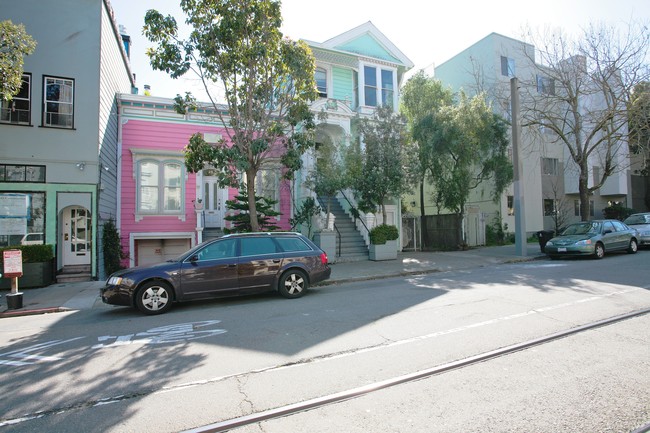 477-481 Duboce Ave in San Francisco, CA - Building Photo - Building Photo