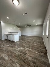 5819 Golden Cove Rd in Baytown, TX - Building Photo - Building Photo