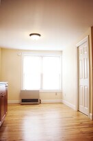 155 Maple St in Burlington, VT - Building Photo