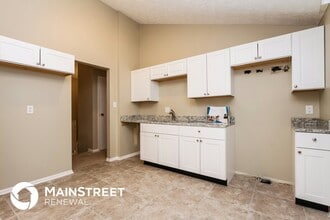 5678 Colonist Cir in Indianapolis, IN - Building Photo - Building Photo