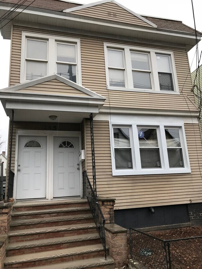 745 S 16th St Rentals in Newark, NJ