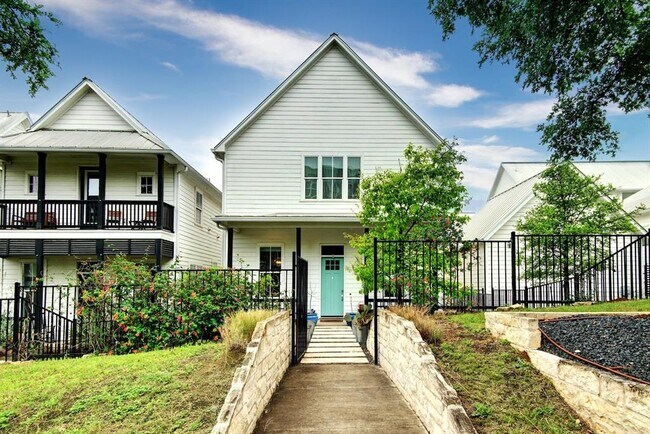 4810 Springdale Rd in Austin, TX - Building Photo - Building Photo