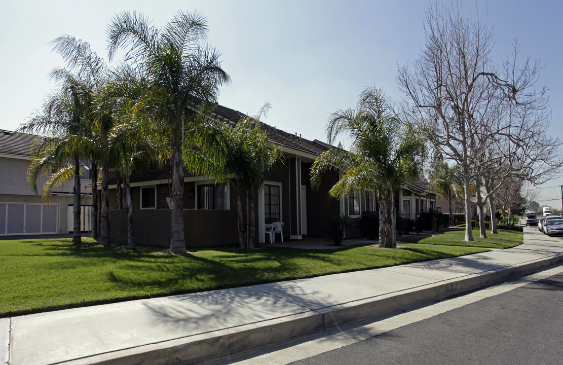 3124-3126 Jaguar Way in Ontario, CA - Building Photo