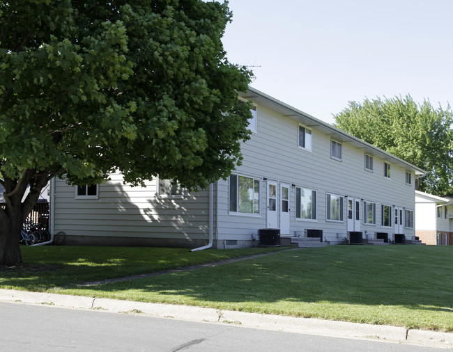 308 Jefferson Ave SW in Watertown, MN - Building Photo - Building Photo