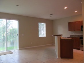 971 Tortuga Dr in Riviera Beach, FL - Building Photo - Building Photo