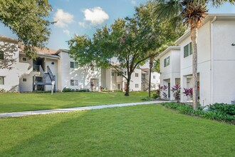 The Laurel at Altamonte in Apopka, FL - Building Photo - Building Photo