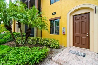 9054 Capistrano St N in Naples, FL - Building Photo - Building Photo