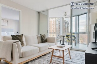 450 Massachusetts Ave NW in Washington, DC - Building Photo