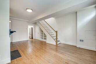 811 Kentucky Ave SE in Washington, DC - Building Photo - Building Photo