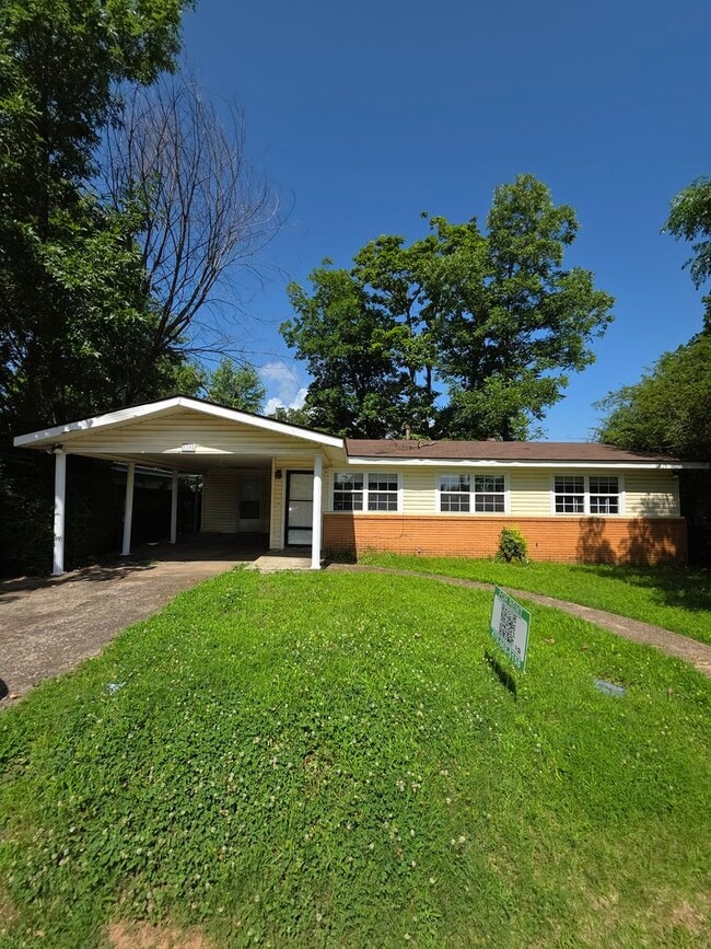 property at 1708 S Detroit Ave