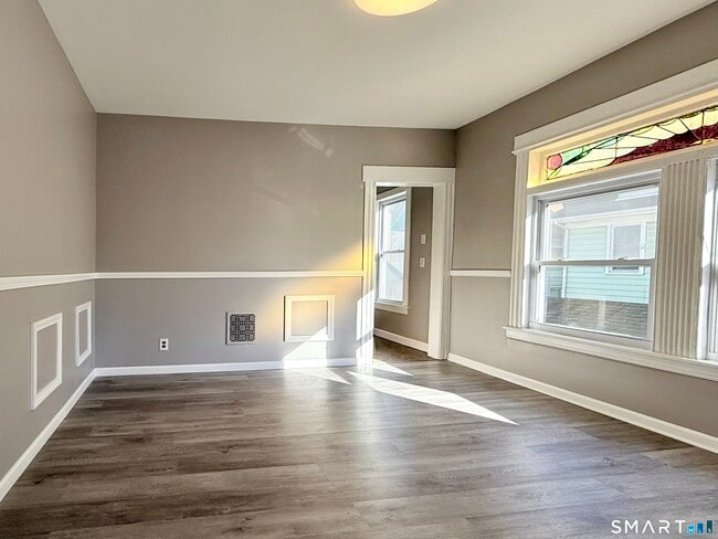 47 Berkshire Ave in Bridgeport, CT - Building Photo - Building Photo