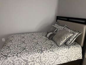 10500 Rockville Pike in Rockville, MD - Foto de edificio - Building Photo