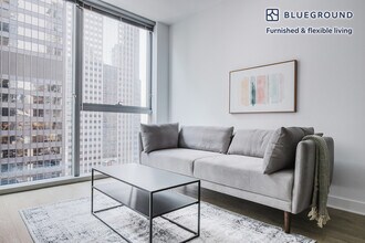 201 N Garland Ct in Chicago, IL - Building Photo - Building Photo