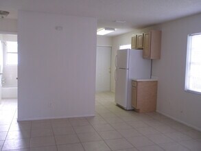 5708 2nd St W in Bradenton, FL - Building Photo - Building Photo