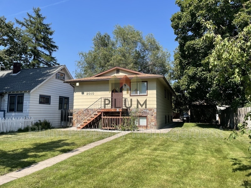 2010 S 8th St W in Missoula, MT - Building Photo