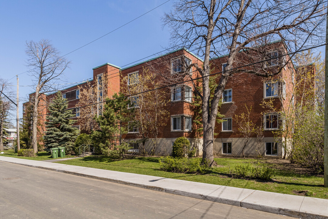 1605-1795 Crevier Rue in St. Laurent, QC - Building Photo