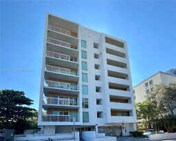 2740 SW 28th Terrace in Miami, FL - Building Photo