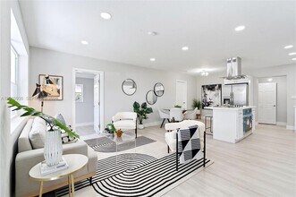925 NW 84th St in Miami, FL - Building Photo - Building Photo
