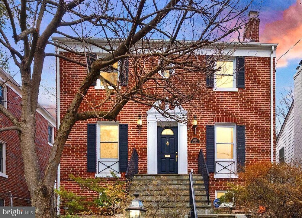 4714 Upton St NW in Washington, DC - Building Photo