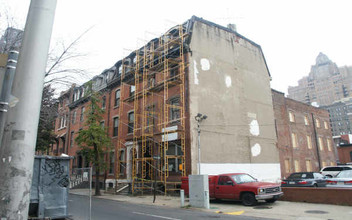 329 S 17th St in Philadelphia, PA - Foto de edificio - Building Photo