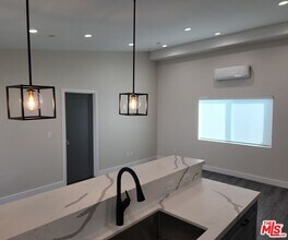 422-422-1 Almond Ave in Monrovia, CA - Building Photo - Building Photo