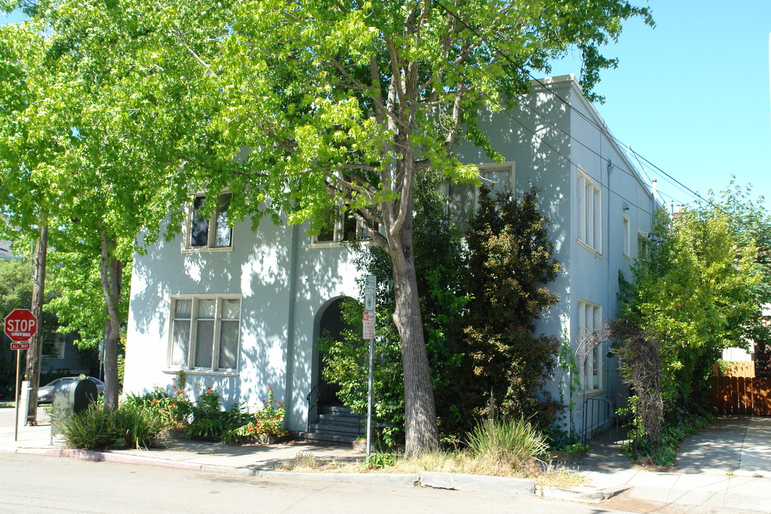 2546 Etna St in Berkeley, CA - Building Photo