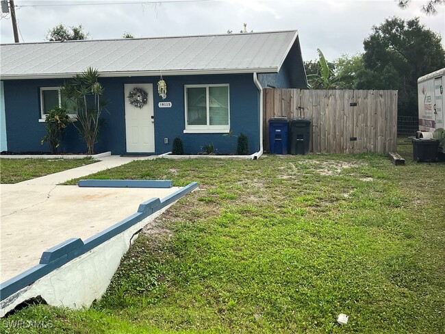 property at 19113-19115 Holly Rd
