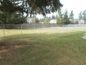 16506 16th Ave Ct E in Parkland, WA - Building Photo - Building Photo